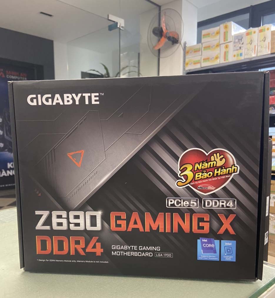 Gigabyte Z690 Gaming X DDR4 box